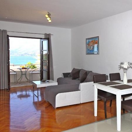קאבטאט Apartments Dubreta מראה חיצוני תמונה