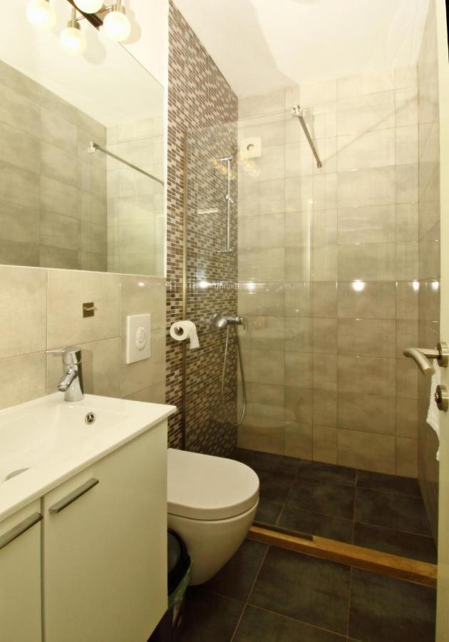 קאבטאט Apartments Dubreta מראה חיצוני תמונה