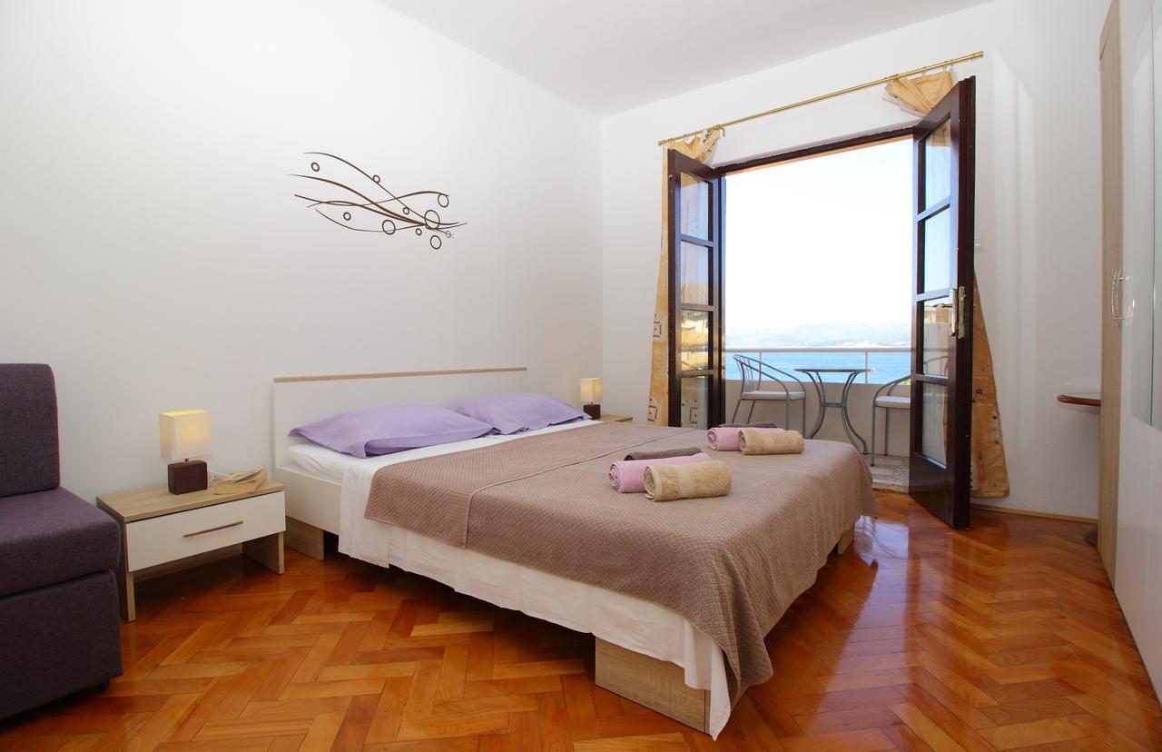 קאבטאט Apartments Dubreta מראה חיצוני תמונה